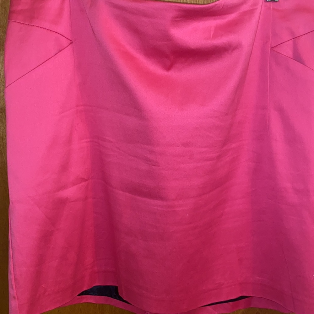 Hot pink mini skirt - Picture 3 of 5